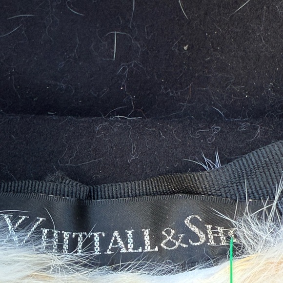 Luxurious vintage White Fur Hat with Sparkling Accent